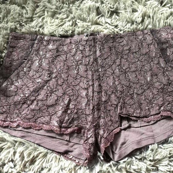 2/$15 Lace Short- mix&match - Picture 1 of 6